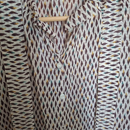 Dixie shirt small size beige like new, 100% polyester