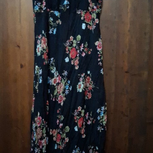 Dress midi floral pattern like new, size XL fitting medium