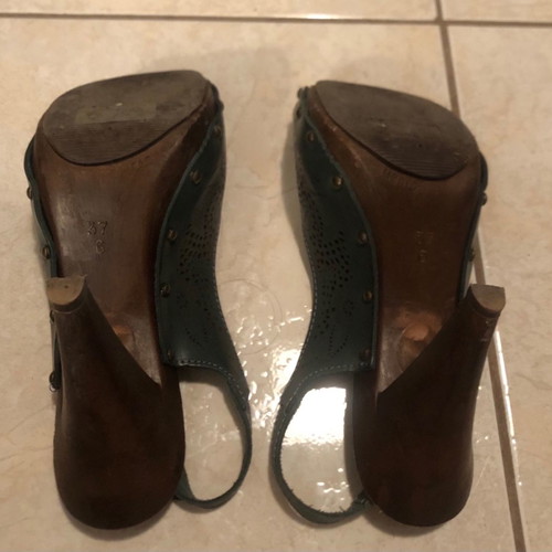 Sisley blue-green sandals with 10cm wooden heel like new