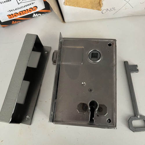 Condor Kamaroporta lock new, right side, code 890412