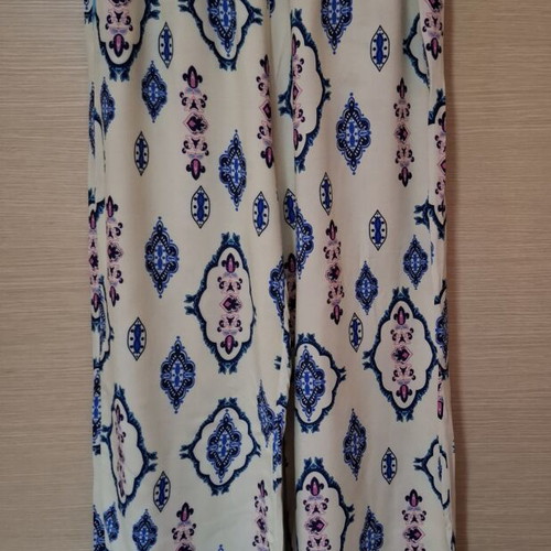 Set with Palazzo Pants and Shirt like new, ethnic designs, size small