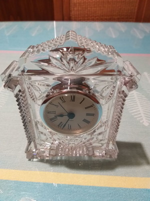 Crystal table clock used, analog display