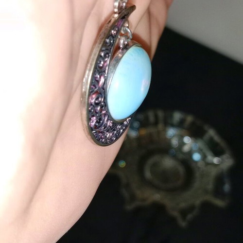Necklace with celestite like new