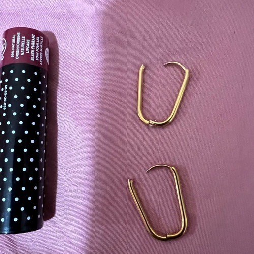 Hoop earrings set of 2 in gold, like new, one with rhinestones