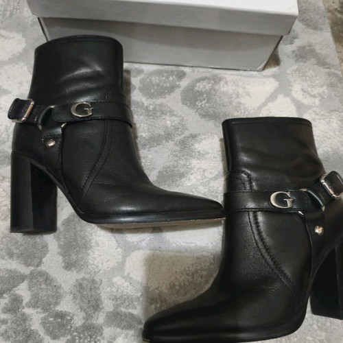 Guess leather ankle boots new black size 38