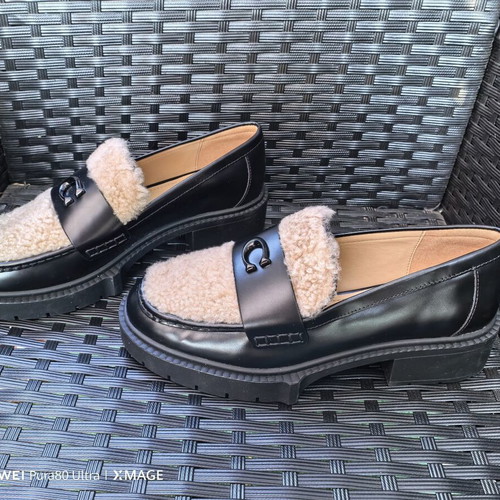 Coach Leah loafers, size 38.5, new