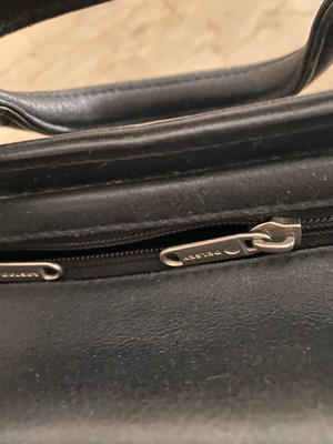 Delsey professional bag like new, black leather
