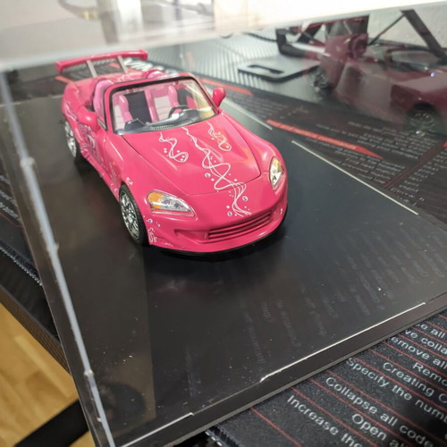 Jada Toys Suki's Honda S2000 Pink collectible model like new