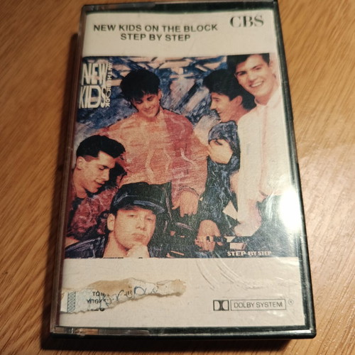 New Kids on the Block cassette tape 1990 like new, pop