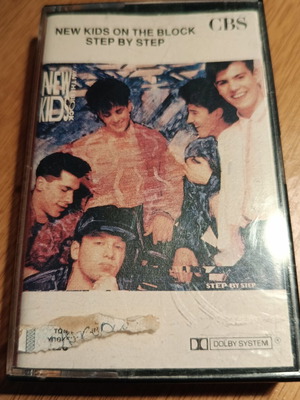 New Kids on the Block cassette tape 1990 like new, pop