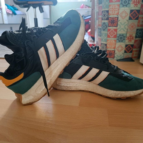 Adidas Retropy E5 No 42 athletic shoes used, memory foam insole multicolor