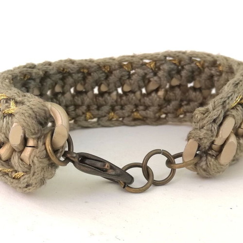 Handmade bracelet with olive green cotton crochet and gold color steel