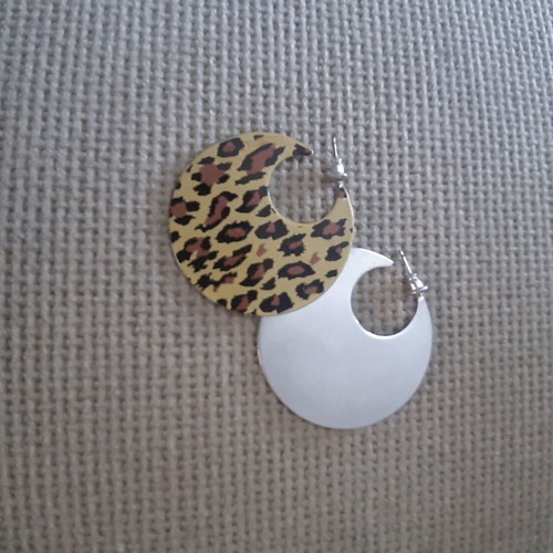 Leopard round double-sided metal earrings