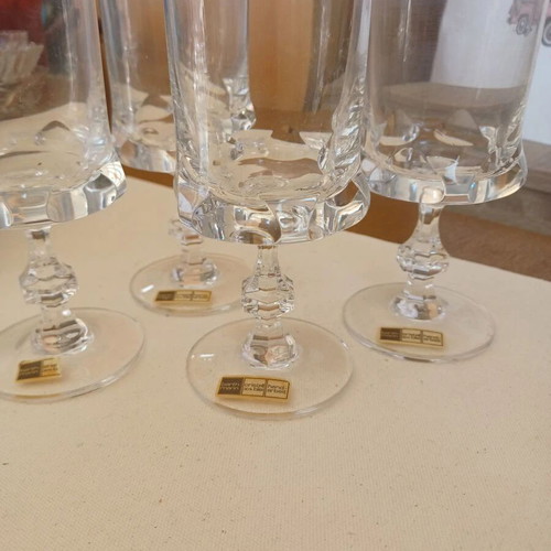 Set of 4 handmade crystal glasses like new