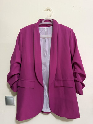 Fuchsia women's blazer medium with ruched sleeves like new