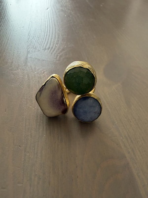 Vintage ring with stones like new, multicolor and gold