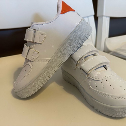 Sneakers new size 31, white with orange details, athletic style