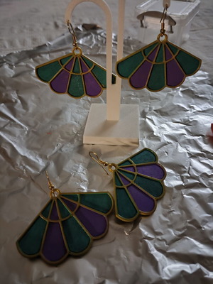 Dahlia earrings 3D printed, hand-painted, gold back, purple and blue front