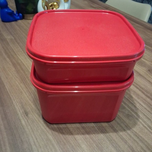 Compact containers 1.2L & 2.6L new, red, stackable food storage
