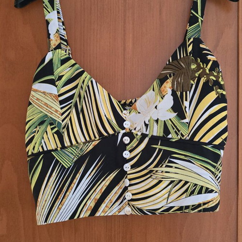 Crop top with exotic tropical print and adjustable straps, size T3