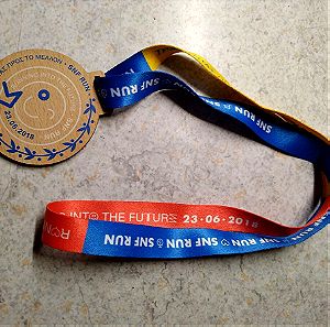Snf run ξυλινο αναμνηστικό μετάλλιο