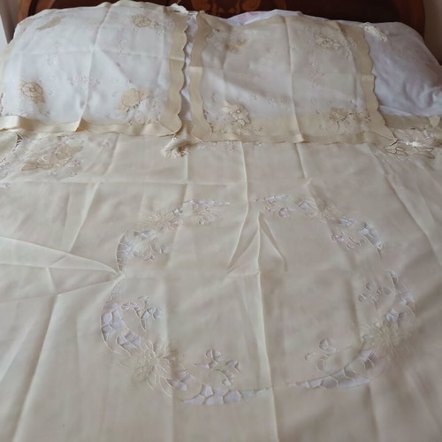 Set Kare 7 Pieces Champagne Organza New with Cutwork and Fringes
