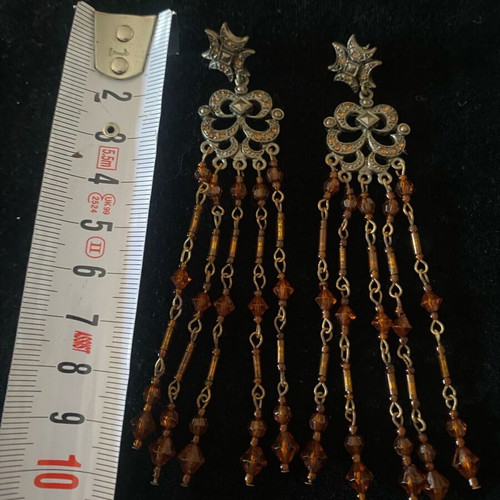 Earrings like new, brown