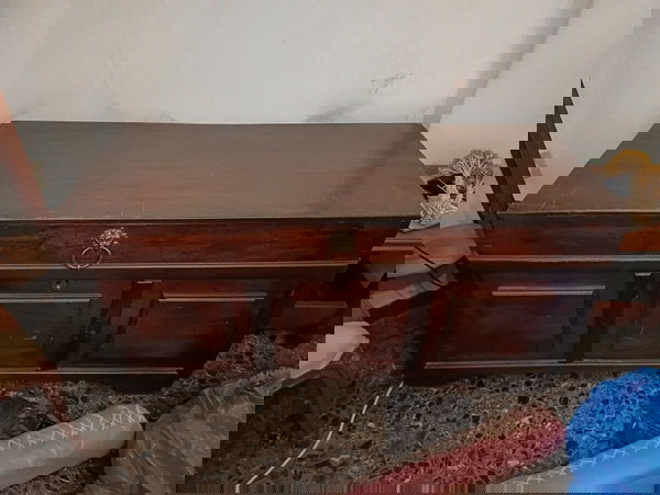 Ευκαιρια  μεγάλη ξύλινη κασελα