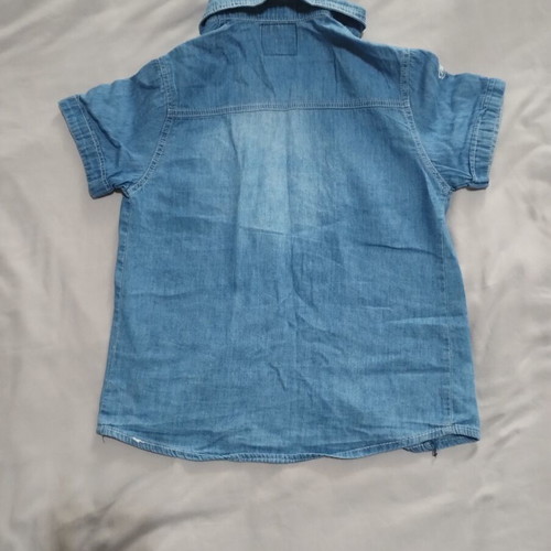Shirt size 6 years like new, blue