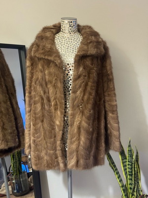 Mink fur coat like new, caramel beige, size M-L