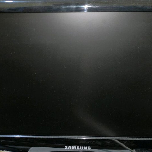 Samsung 19-inch TV with F&U decoder like new
