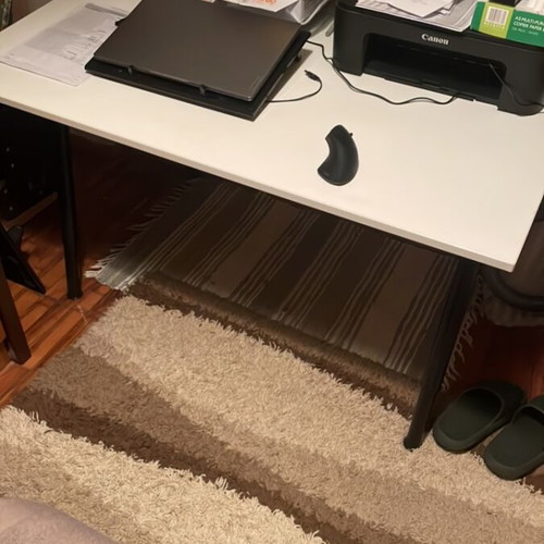 White desk with adjustable height and metal legs like new