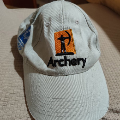 Olympic Games 2004 Archery Hat like new with original pin