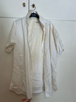 White shirt unisex used, size M