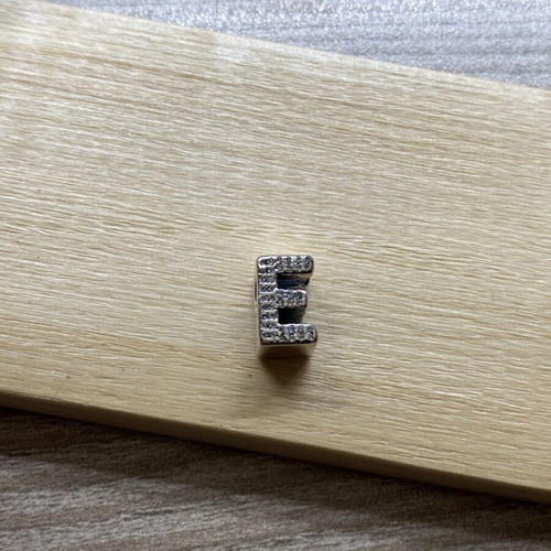 925 E Charm Pandora Art like new, silver