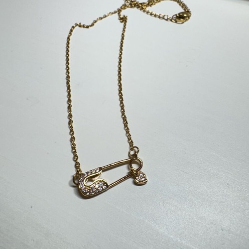 Chain new, gold color