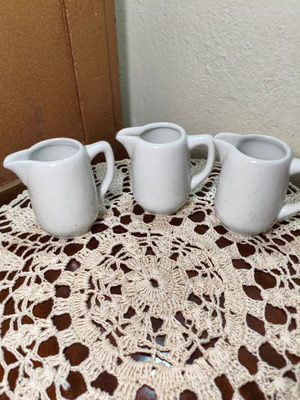 Set of 3 vintage Feldha Rhon porcelain milk jugs made in Germany 1970