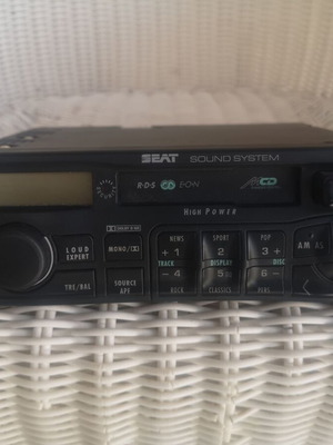 Seat 5201 RDS ραδιοκασετόφωνο Grundig μεταχειρισμένο με αποσπώμενη πρόσοψη
