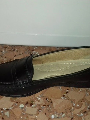 Women’s anatomical shoes size 40 black low like new
