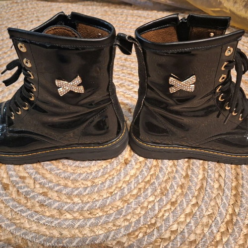 Kotofey black patent boots for girls size 36 used