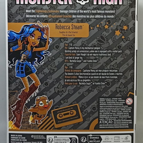 Monster High Robecca Steam doll new with accessories