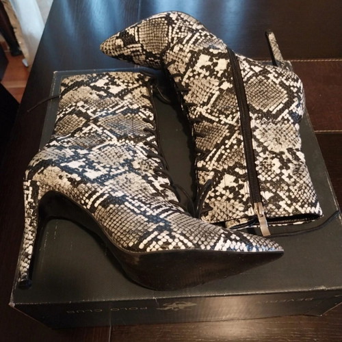 Snake print ankle boots new, size 39, stiletto heels