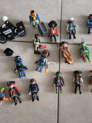 Фигури Playmobil комплект от 20 като нови