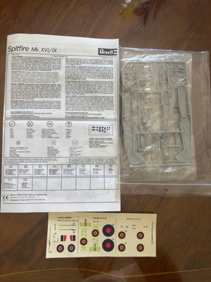 Revell Spitfire Mk. XVI/IX model kit