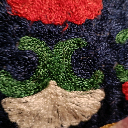 Pillow very old with embroidery diameter 40cm