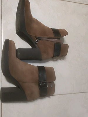U.S. Polo Assn. ankle boots brown like new, size 38