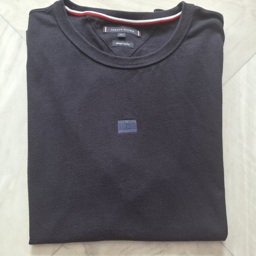 Tommy Hilfiger shirt like new, size XL, black