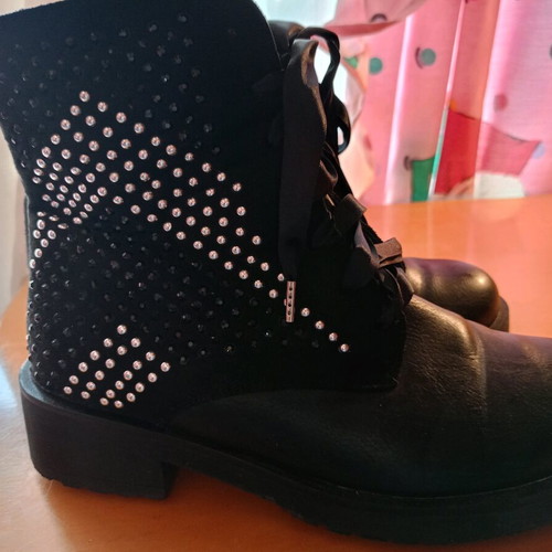Black boots with rhinestones like new, women's size 38