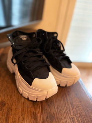 Adidas Nizza Hi XY22 size 38 like new