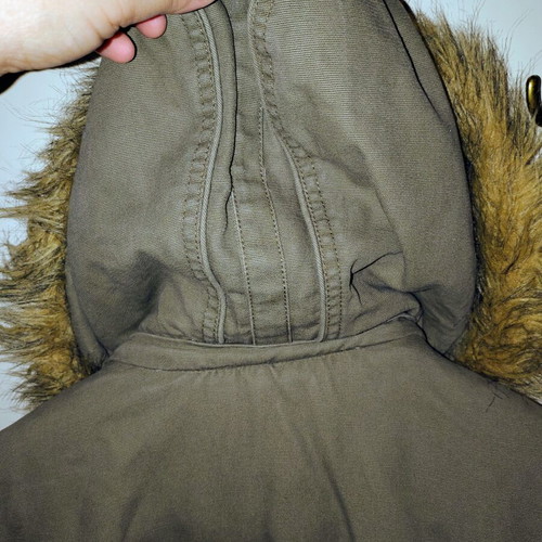 Khaki jacket militaire style with faux fur hood, size XL, like new